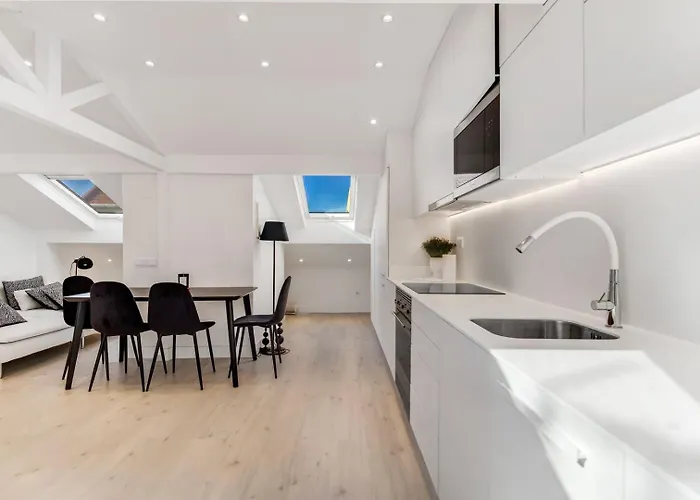 2Br Renovated Duplex - Ac - Lx Factory