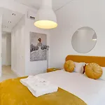 2Br Renovated Duplex - Ac - Lx Factory
